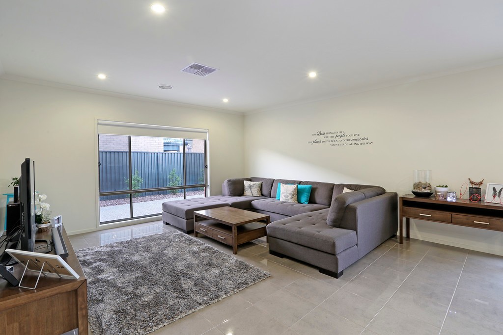 152 Canterbury Road West, Lara, VIC 3212