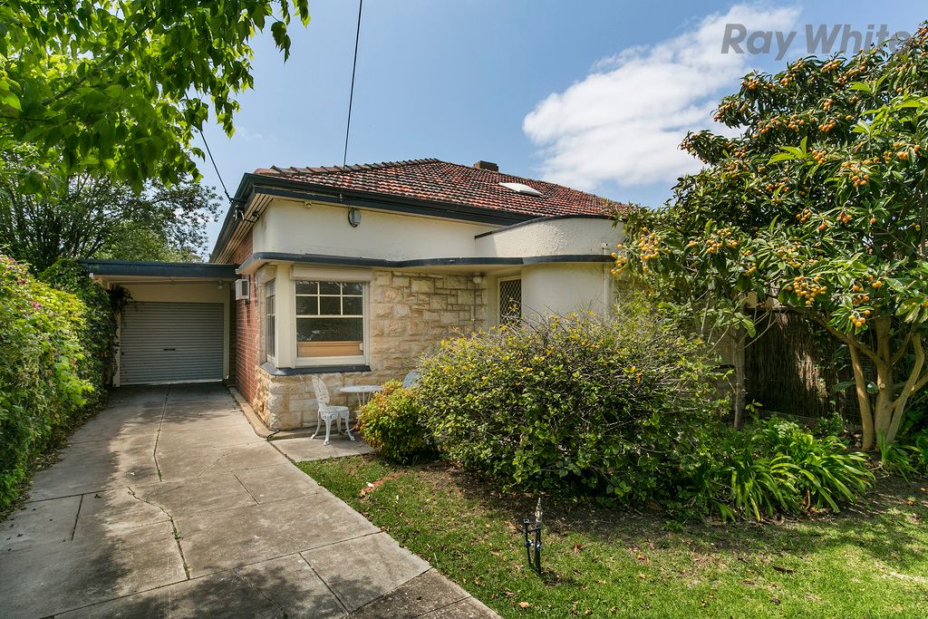 2 Winston Crescent, Glengowrie, SA 5044