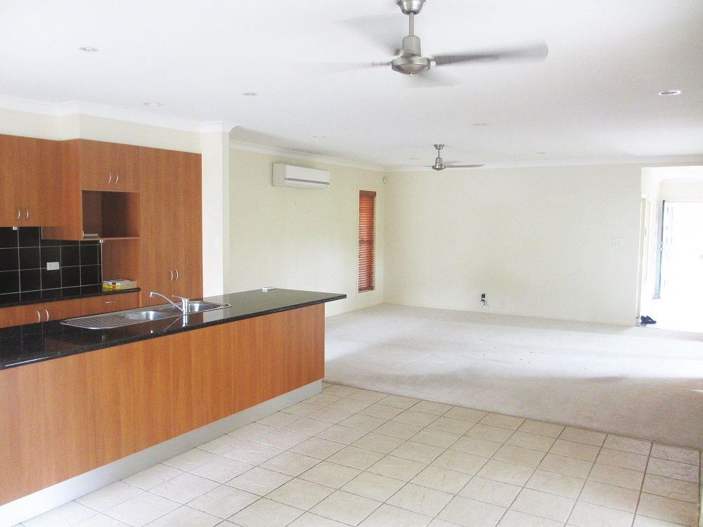 65 Mascar Street, UPPER MOUNT GRAVATT, QLD 4122
