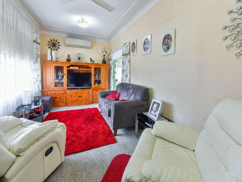 26 Kent Street, Minto, NSW 2566