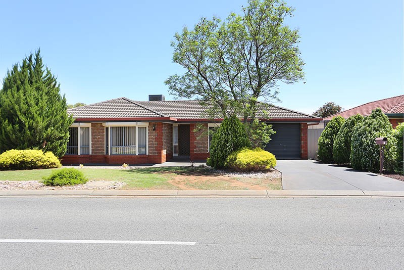 4 Sedgemoor Road, Craigmore, SA 5114