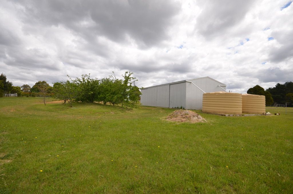 10 Woodland Road, Enfield, VIC 3352