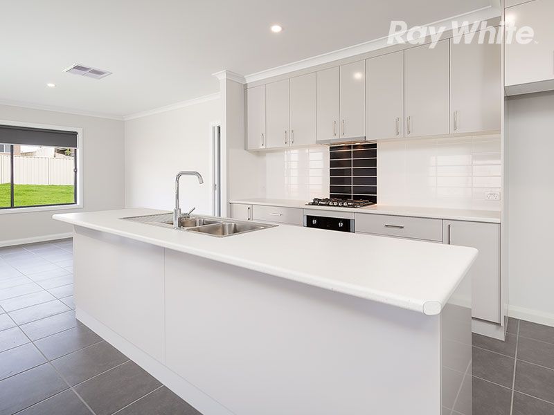 67 Felstead Circuit, Thurgoona, NSW 2640