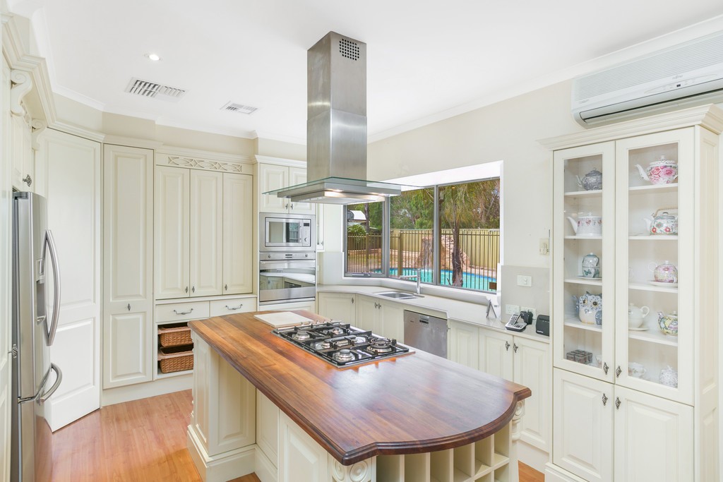 11 Haymaker Court, Morphett Vale, SA 5162