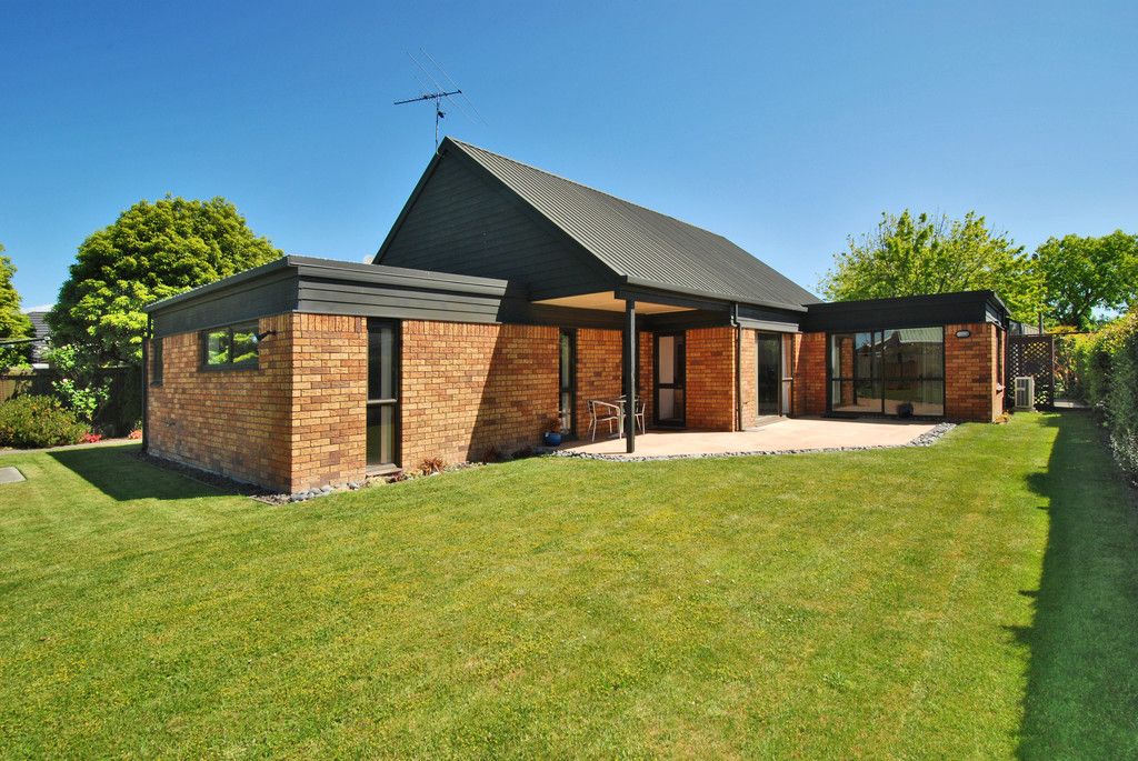 17 Brockhall Lane, Avonhead, Christchurch City