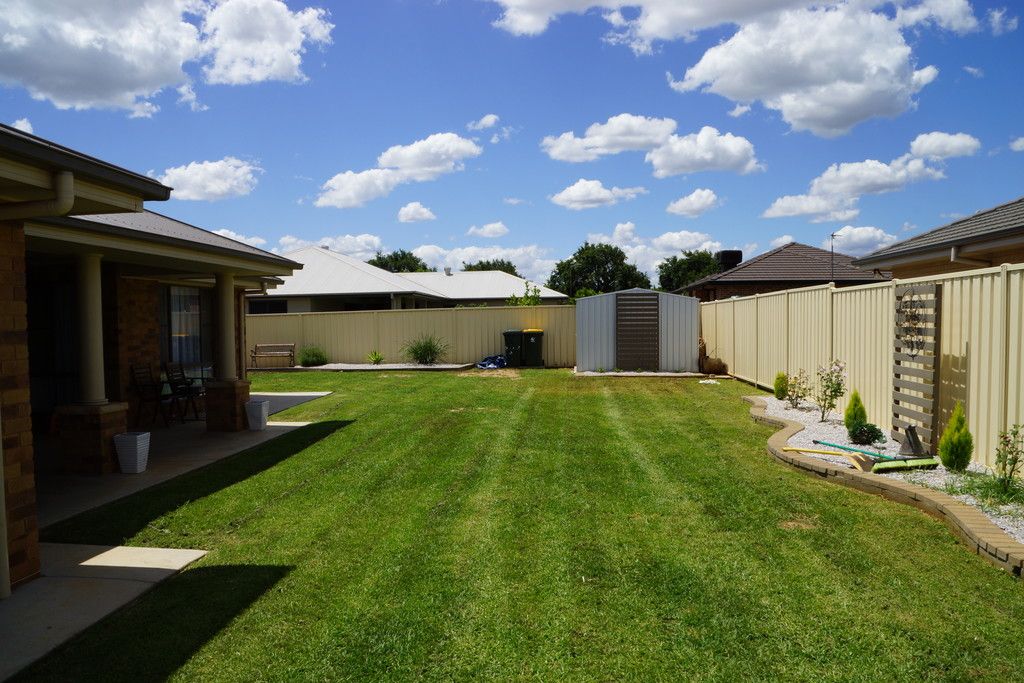 17 Sunvale Avenue, Dubbo, NSW 2830