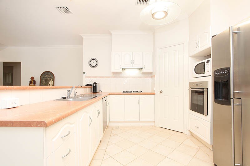 9 Quantock Crescent, Craigmore, SA 5114