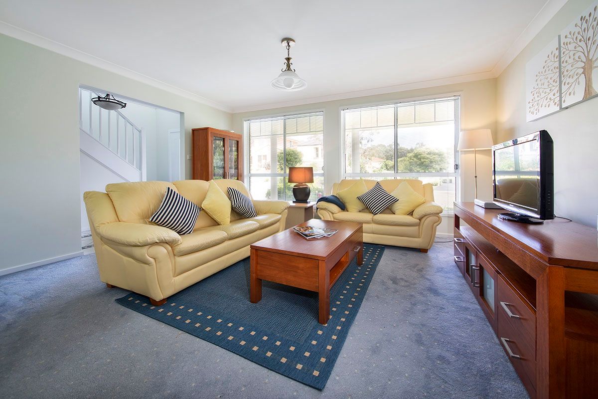 15 Berry Grove, Menai, NSW 2234