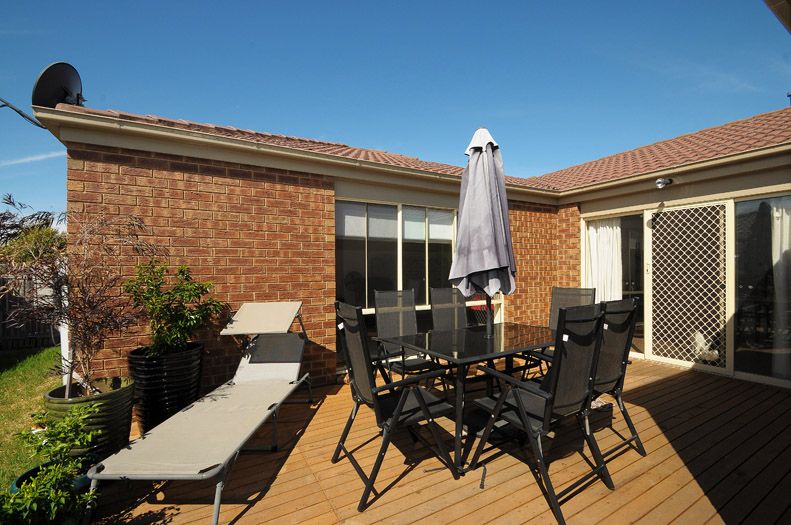 6 Esta Court, Carrum Downs, VIC 3201