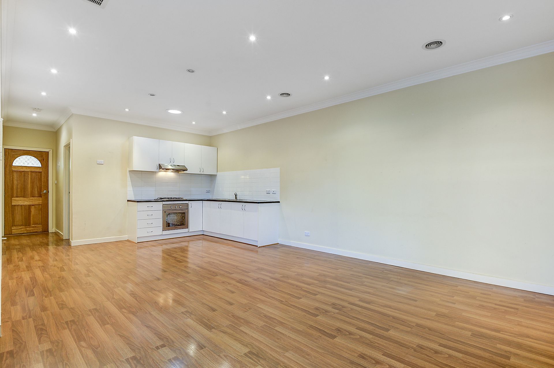 2/78 Strathmerton Street, Reservoir, VIC 3073