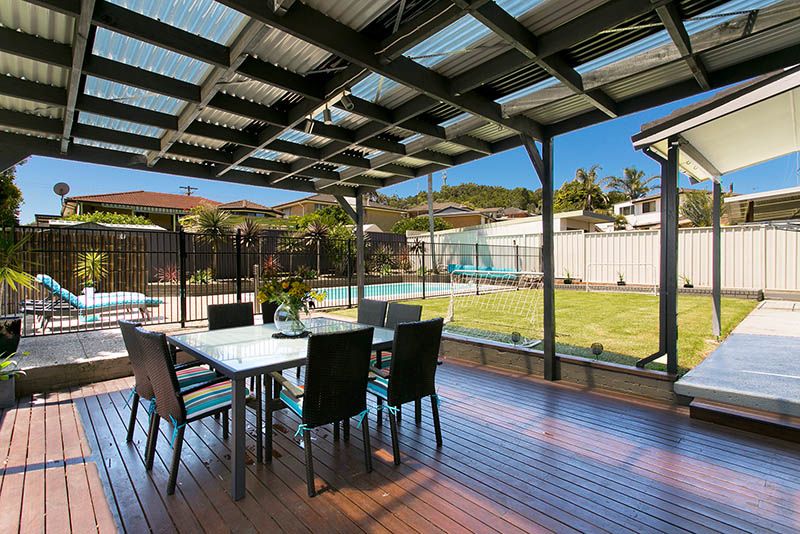 22 Mackenzie Avenue, Mount Warrigal, NSW 2528
