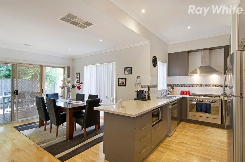 15 Treerise Boulevard, Ferntree Gully, VIC 3156