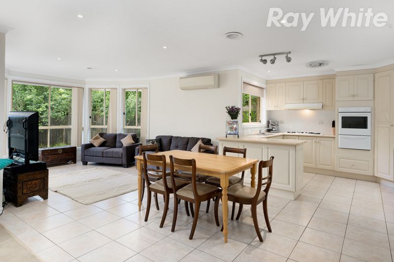 11 Callistemon Rise, Mill Park, VIC 3082