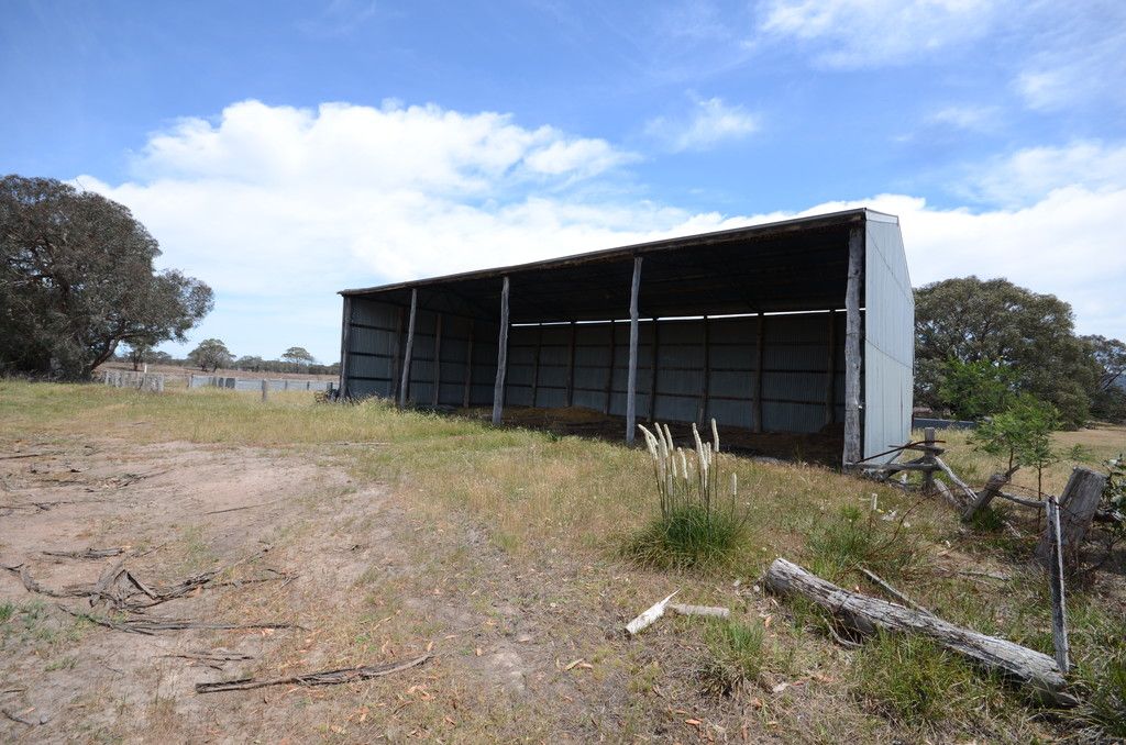 Peacocks Road, Buangor, VIC 3375
