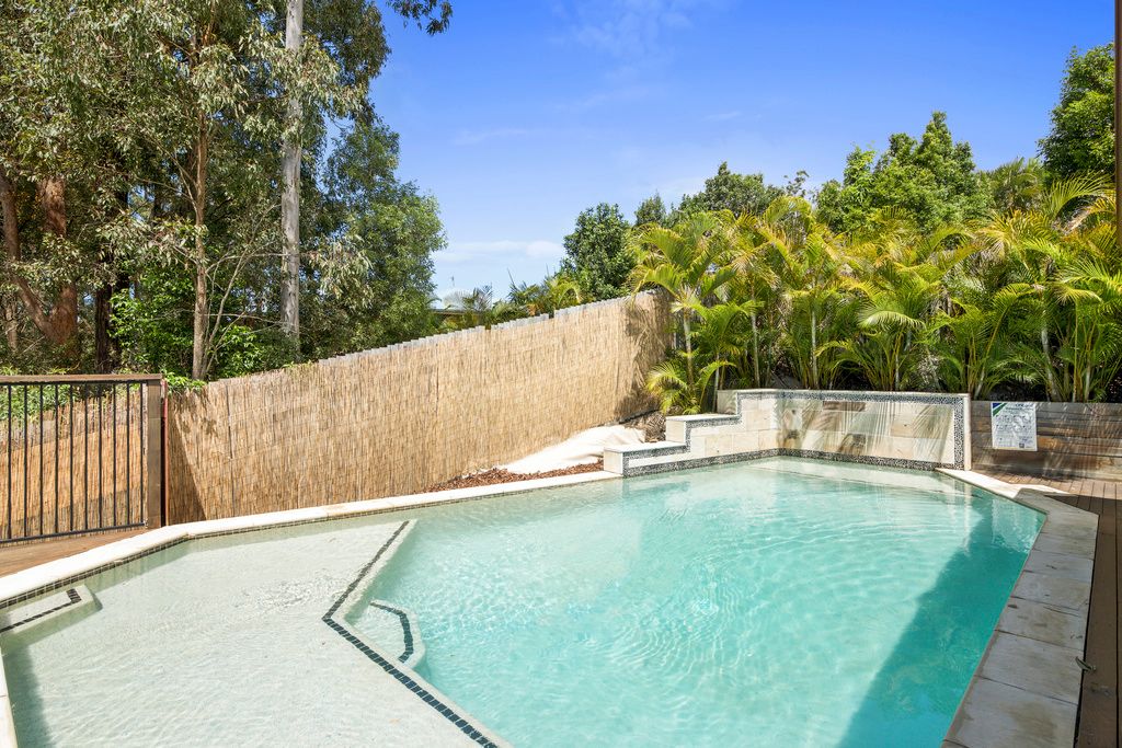20 Hibertia Avenue, Elanora, QLD 4221