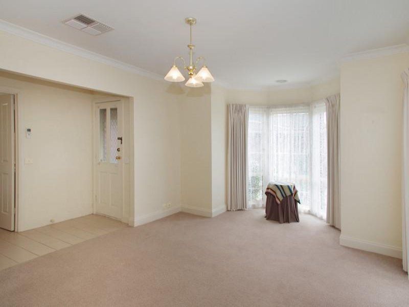 2/80 Mulquiney Crescent, HIGHTON, VIC 3216