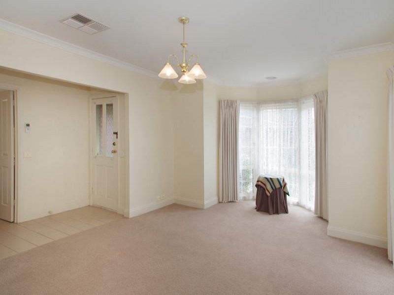 2/80 Mulquiney Crescent, HIGHTON, VIC 3216