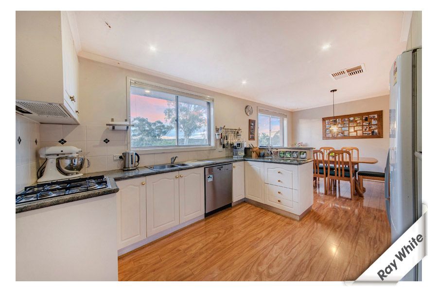 140 Chuculba Crescent, Giralang, ACT 2617