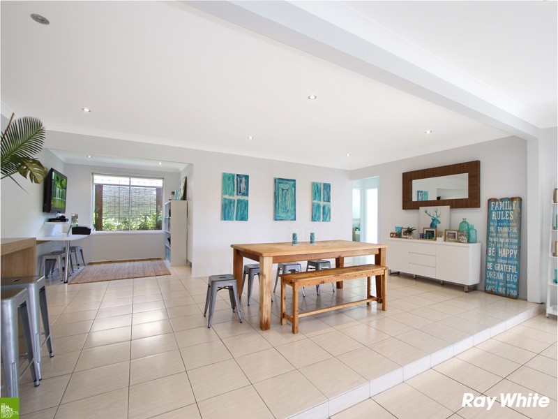 6 Molongo Street, Albion Park, NSW 2527