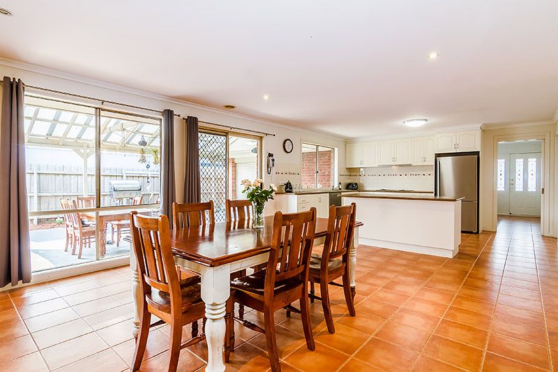 38 Diamond Parade, Skye VIC 3977
