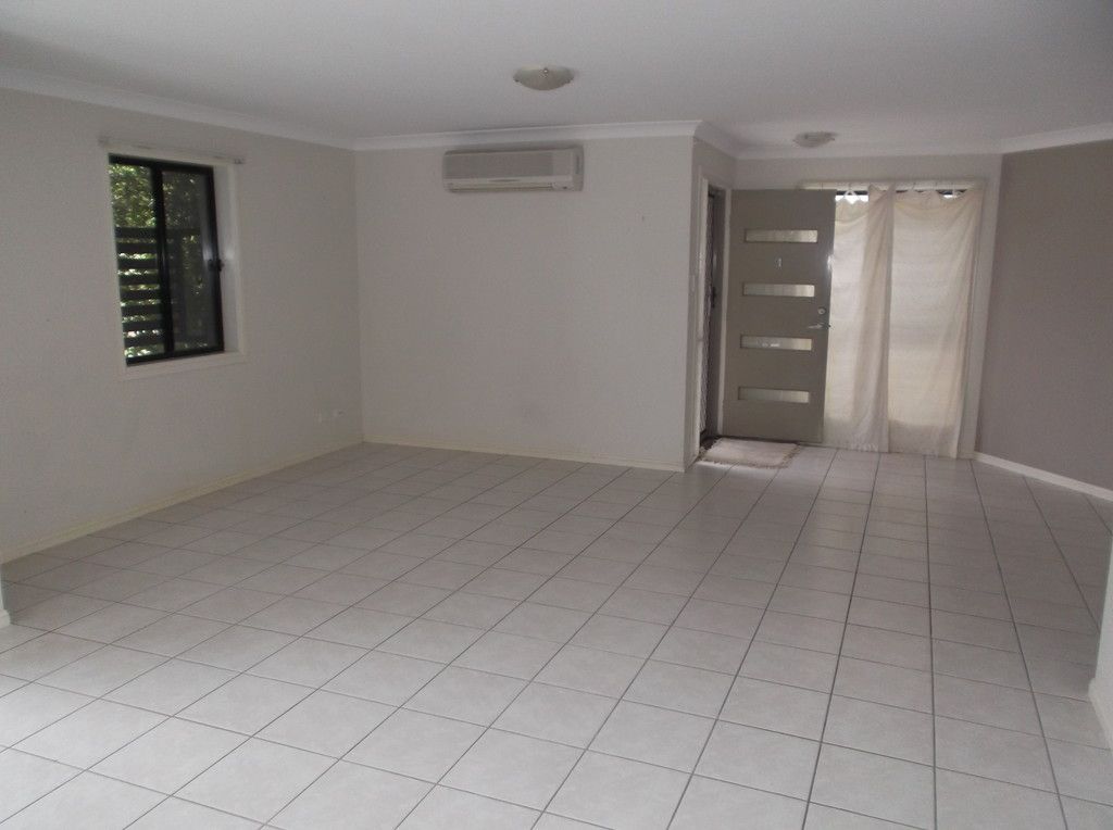 1/9 Government Road, Labrador, QLD 4215