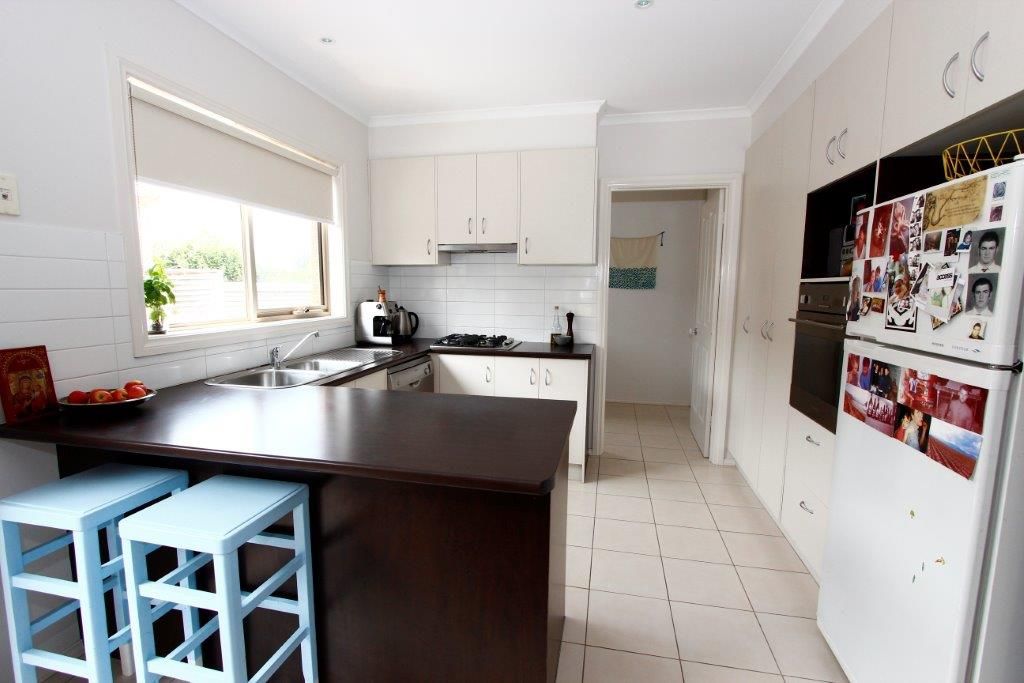 1/19 Montpellier Drive, Highton, VIC 3216