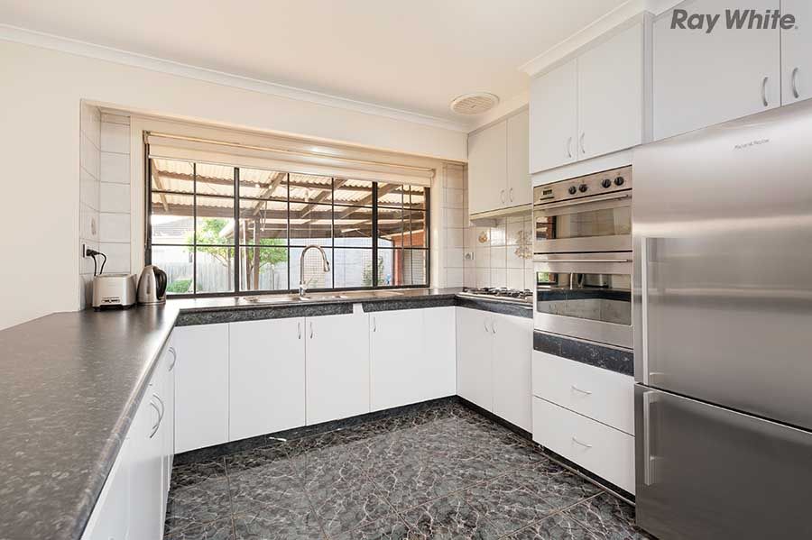 6 Sobar Court, Keilor Downs, VIC 3038