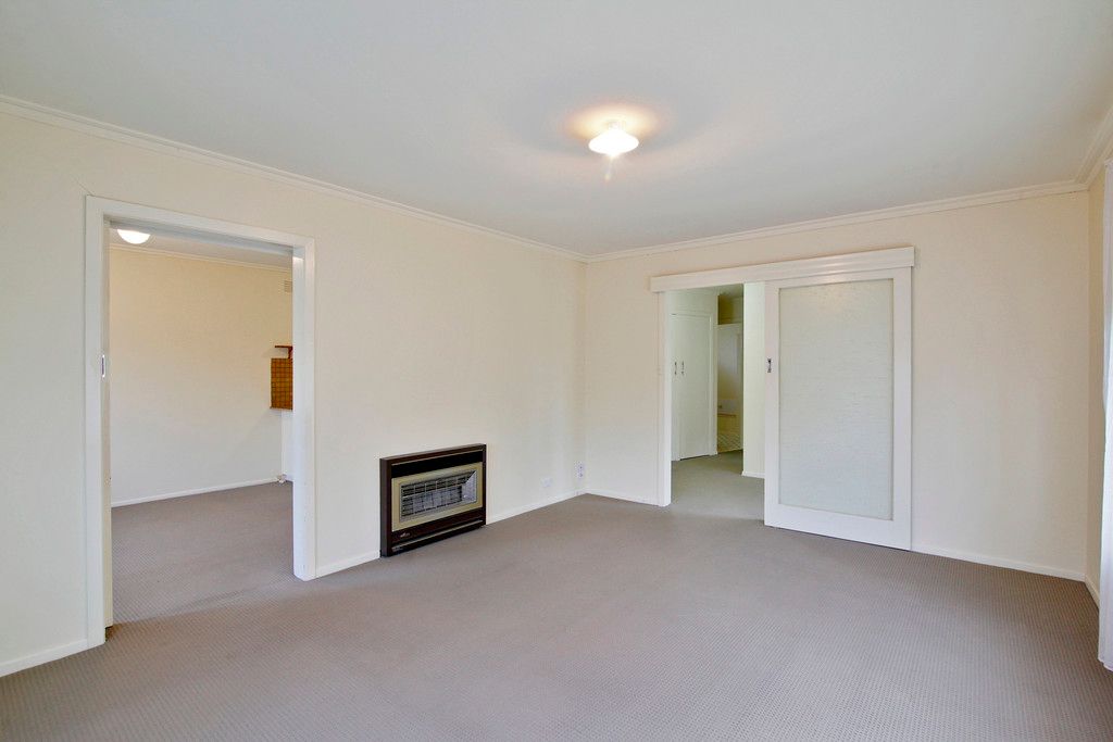 24 Amoore Avenue, HIGHTON, VIC 3216