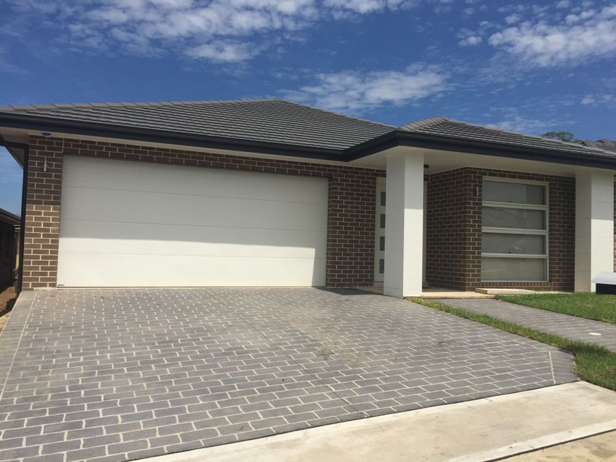 46 Cropton Avenue, JORDAN SPRINGS, NSW 2747