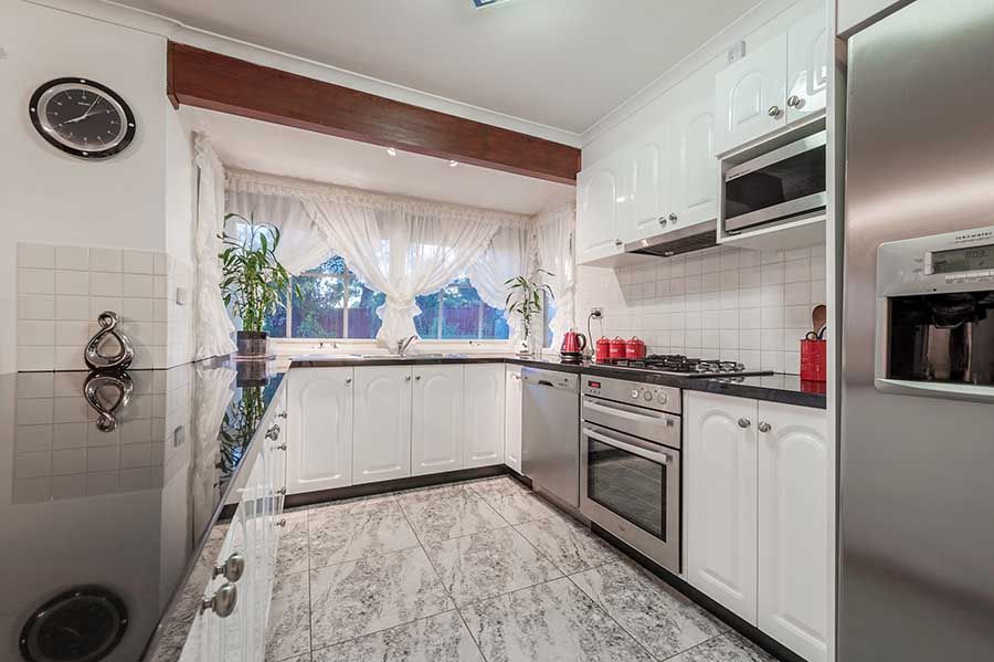 2 Heversham Grove, Greenvale, VIC 3059