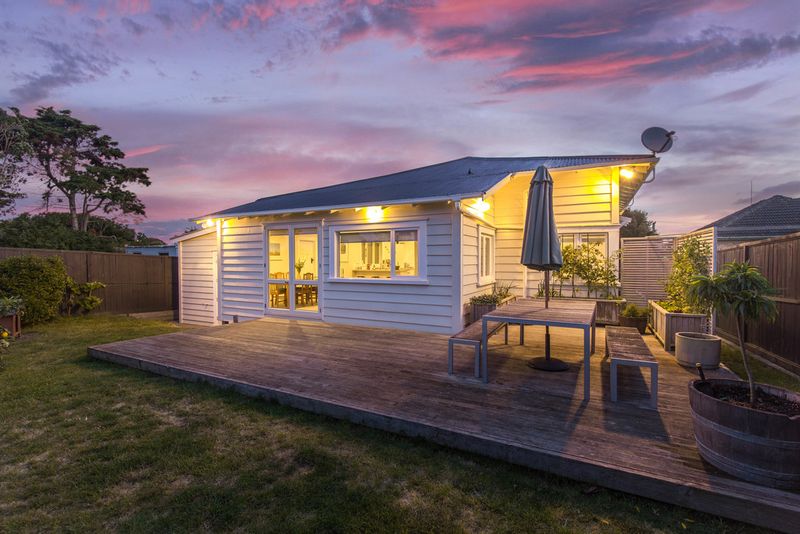 House 25a Miller Road, Mangere Bridge, Manukau City