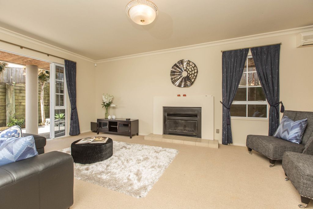 13 The Enclave, Totara Heights, Manukau City