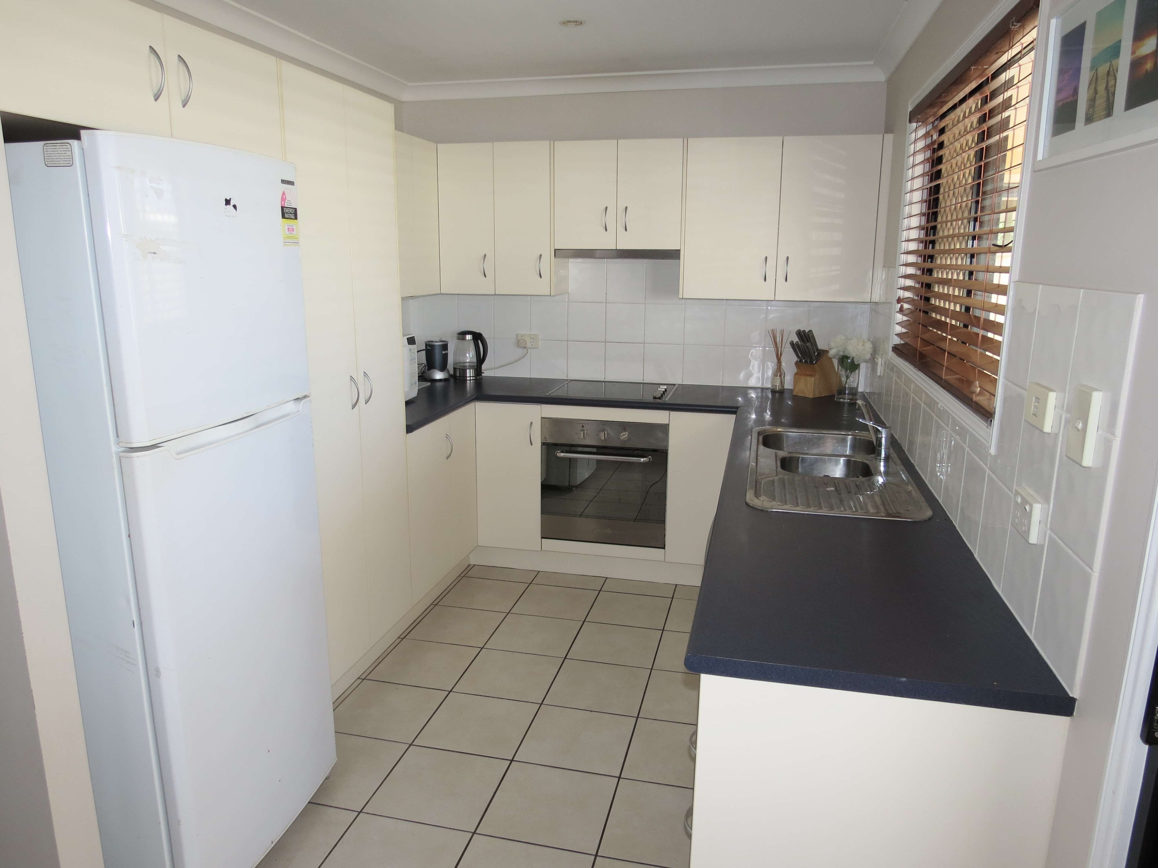 2/4 Charlton Street, Emerald, QLD 4720