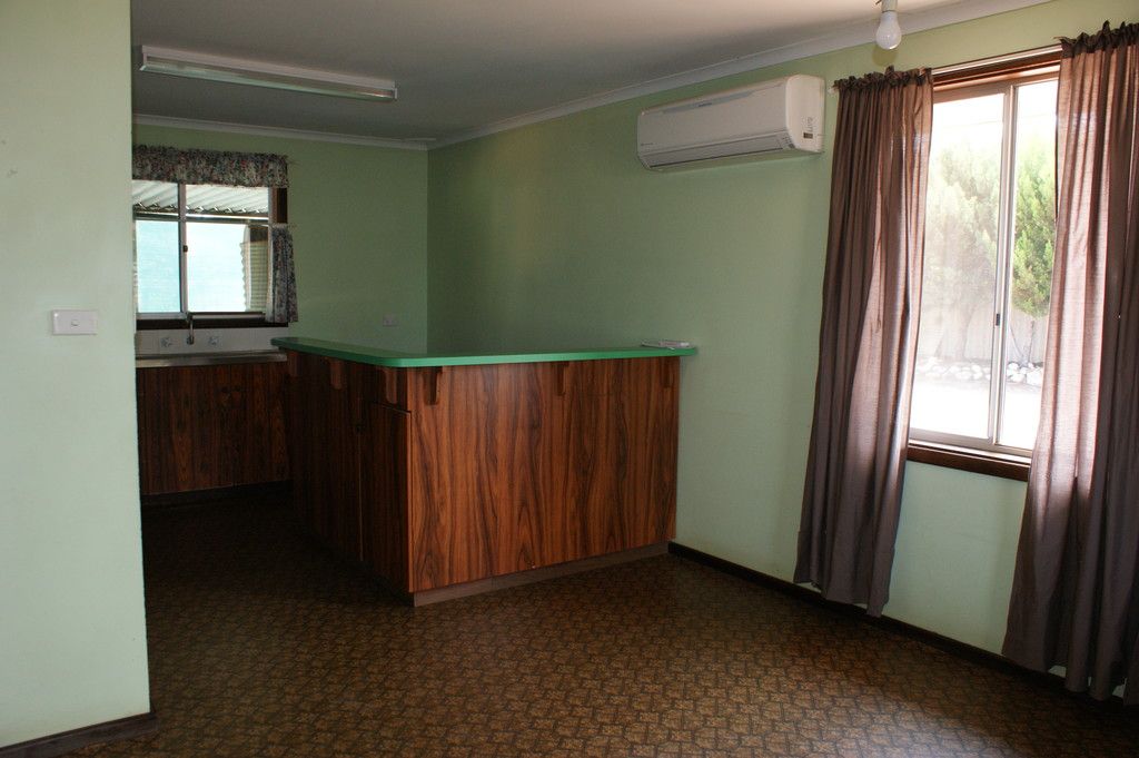 20 Church Street, Dongara, WA 6525