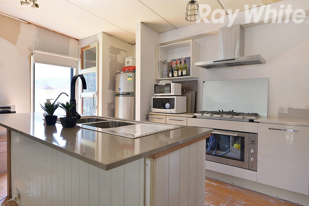 18 Florida Drive, Ferntree Gully, VIC 3156