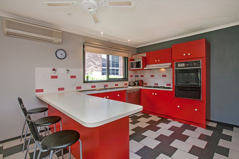 65 Veronica Crescent, Mill Park, VIC 3082