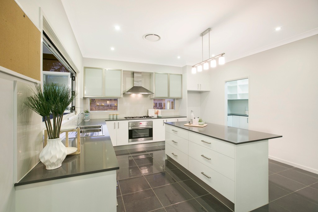 38 Brockhouse Street, Upper Mount Gravatt, QLD 4122