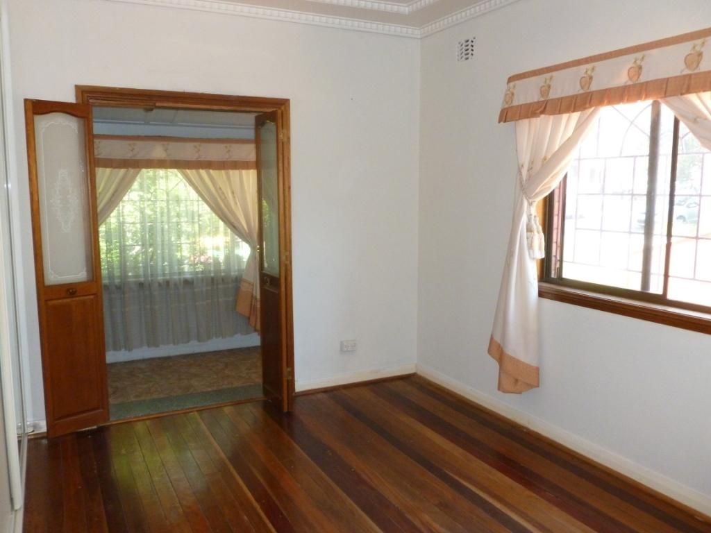 16 Karingal Street, Kingsgrove, NSW 2208