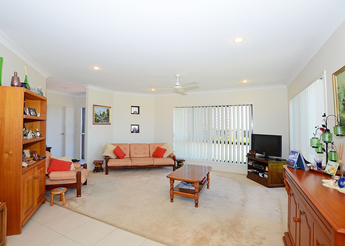 5 Bayridge Heights Drive, Nikenbah, QLD 4655