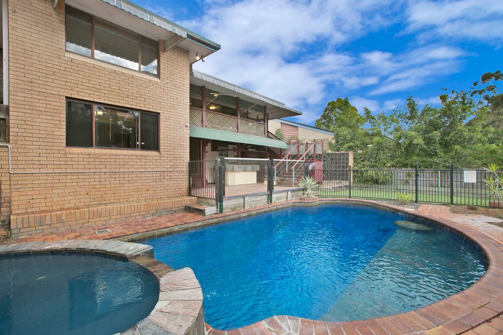 63 Brodie Street, Holland Park West, QLD 4121