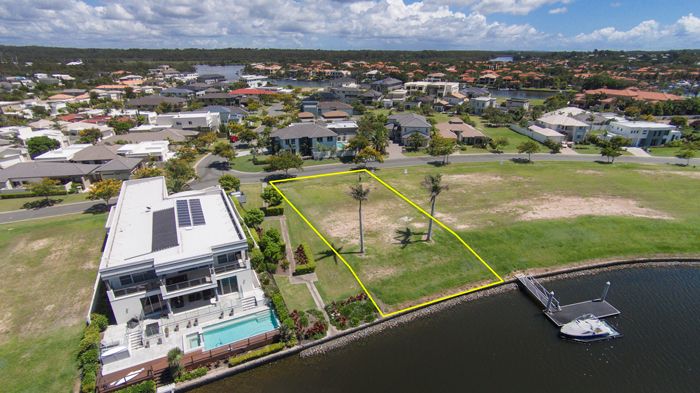 2634 Virginia Drive, Hope Island QLD 4212