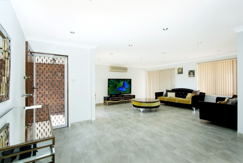 24 Condello Crescent, Edensor Park, NSW 2176