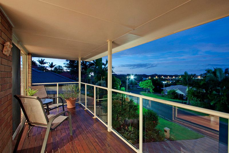 20 Honeymyrtle Drive, Banora Point NSW 2486