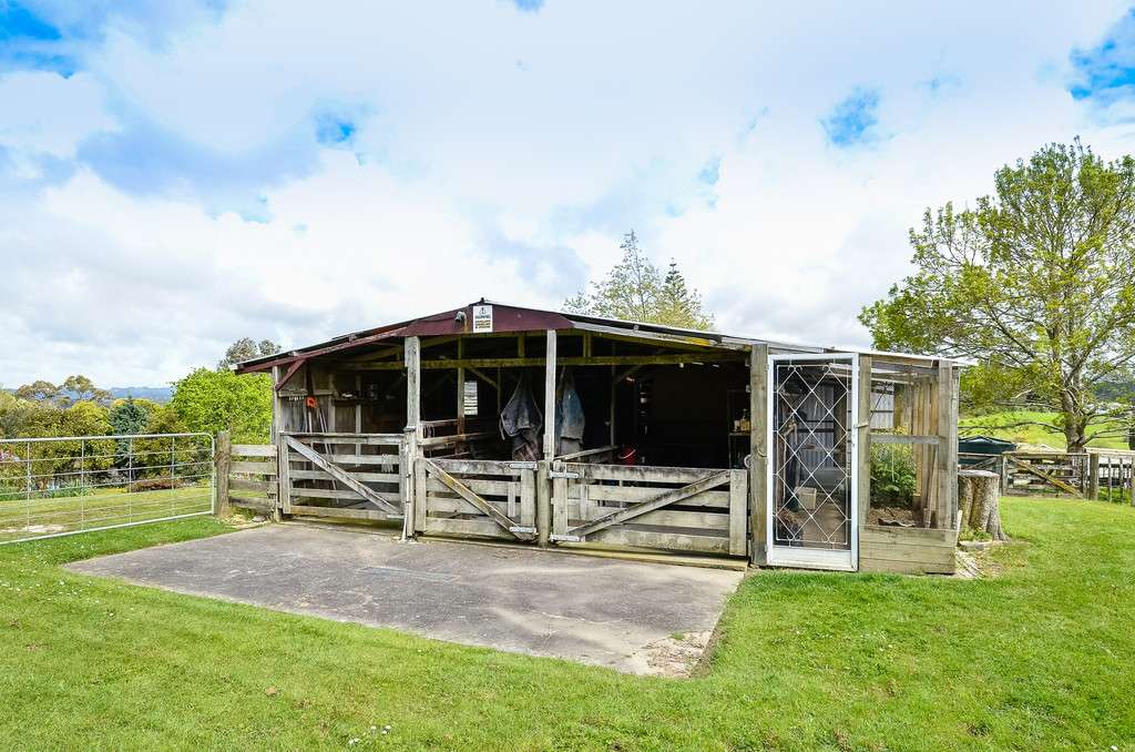 121 Chamberlain Road photo 5