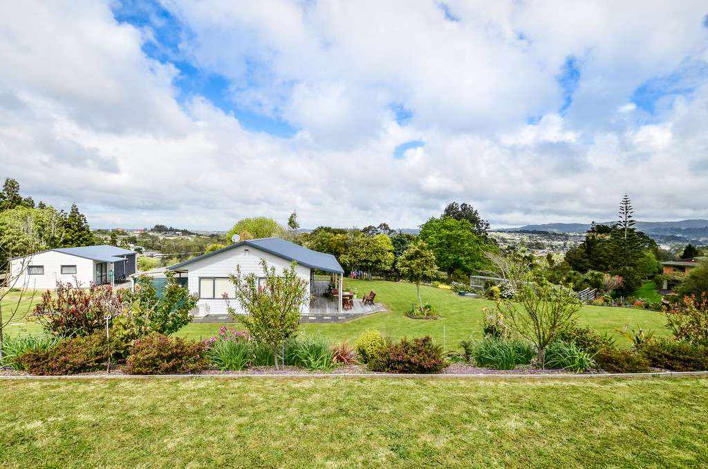 121 Chamberlain Road photo 2