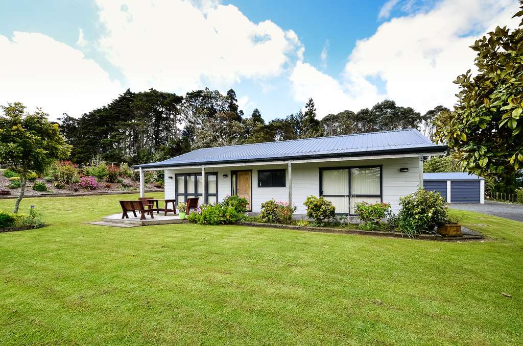 121 Chamberlain Road photo 1