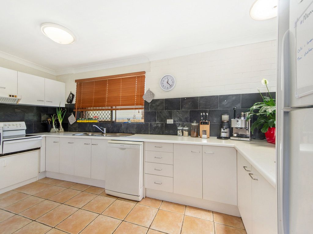 23 Tumbarumba Avenue, Ashmore, QLD 4214