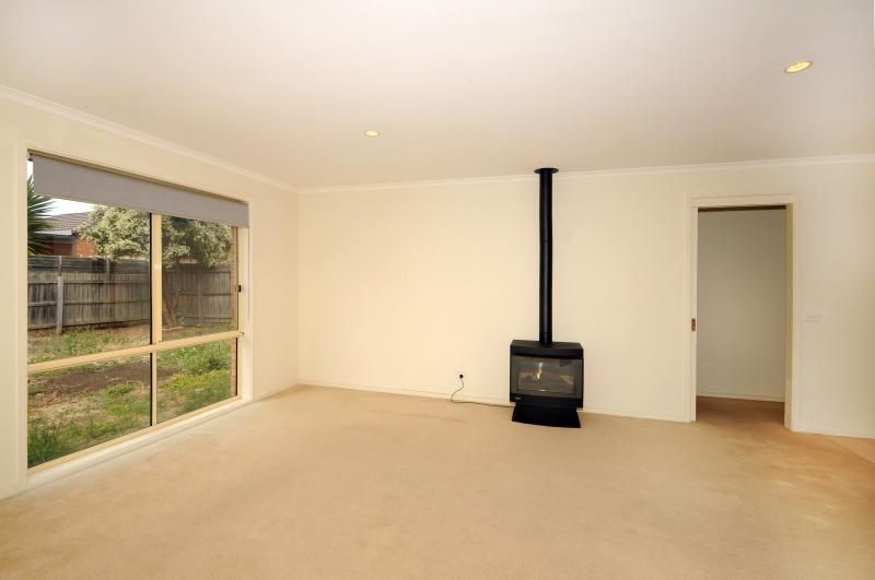 8 Vivi Court, Skye, VIC 3977