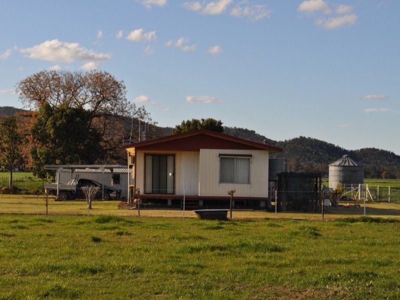 "Rebel Lodge" Pye Street, Eugowra, NSW 2806