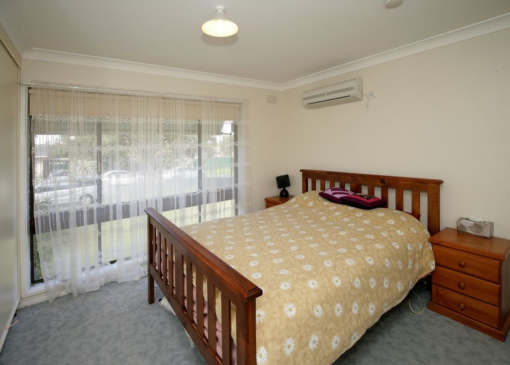 17 Tinga Crescent, Kooringal, NSW 2650